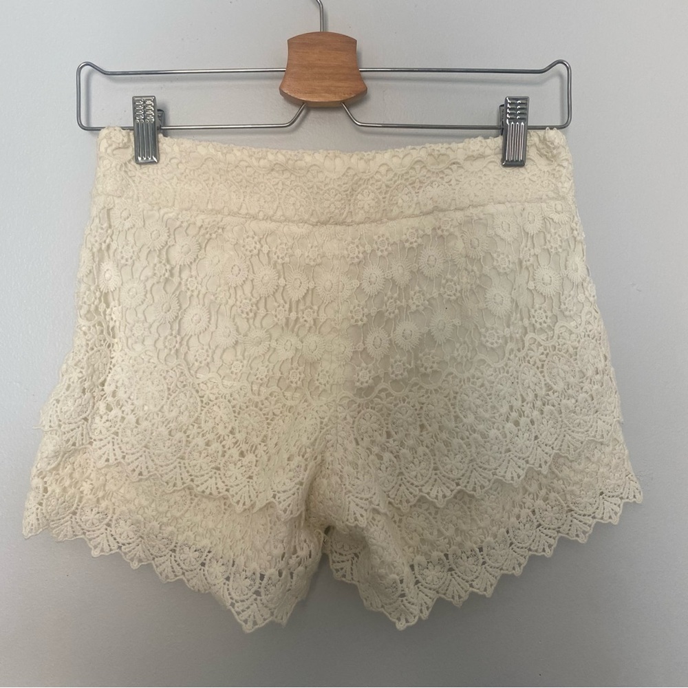 ANN TAYLOR LOFT White Lace Crochet Riviera Shorts - Picture 4 of 7
